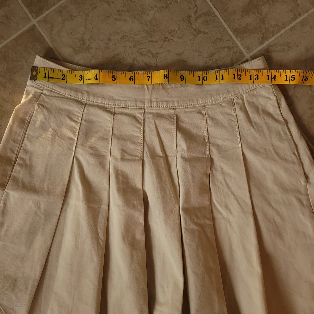American Eagle Pleated Cream High-Waisted Mini Skirt - Picture 11 of 11